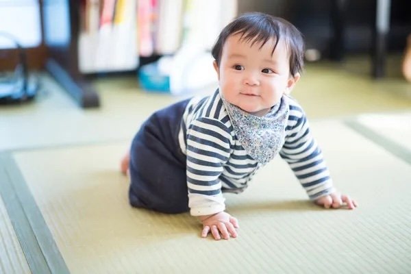 【先輩パパママ体験談】後追いにはどう対処した？